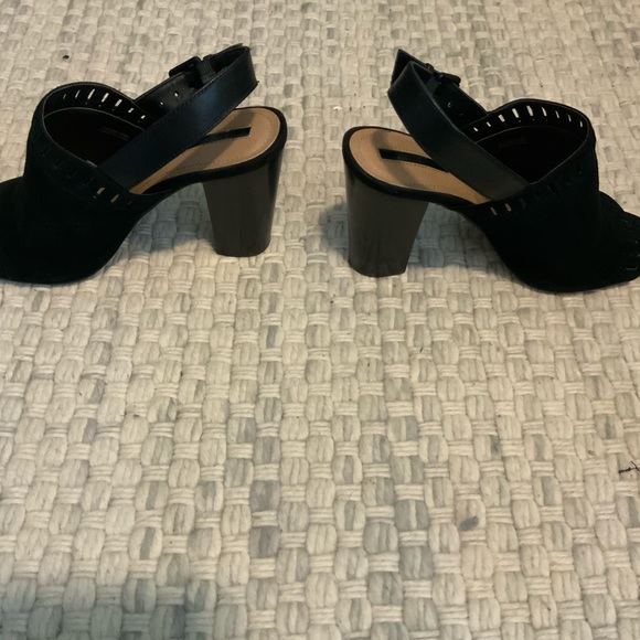 Heels - Picture 3 of 7